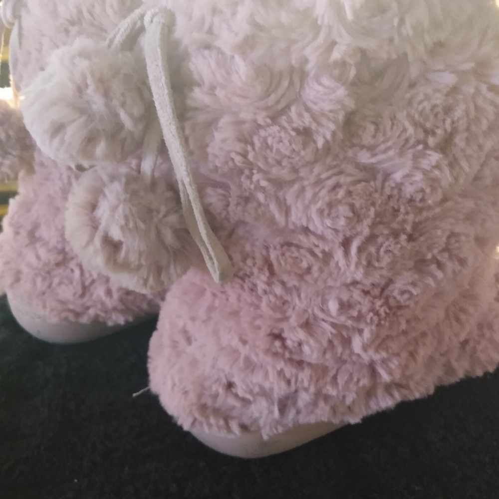 Booties - Picture 6 of 7